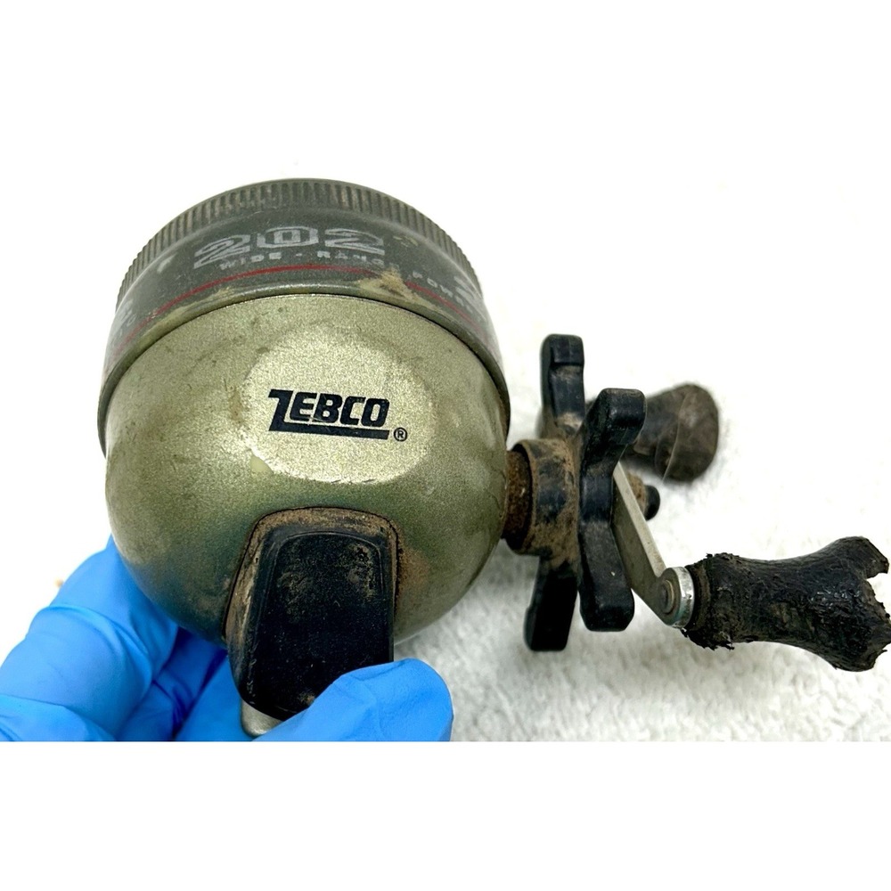 Zebco 202 Fishing Reel Grey Wide Range Powertrain Drag (SH3)